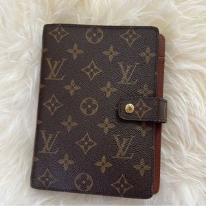 ❌SOLD❌Medium Louis Vuitton Agenda/Notebook cover